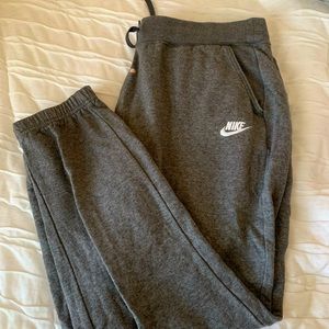 NIKE joggers size:xl